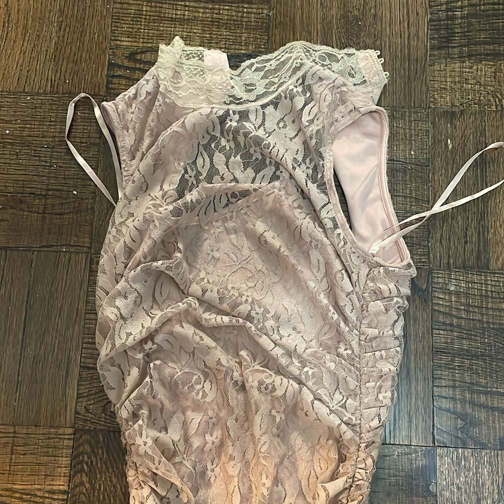 Pink cream lacy dress size M - Picture 2 of 4